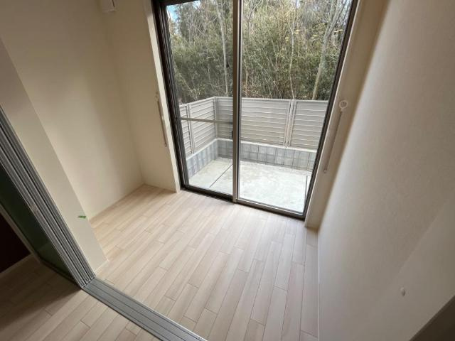 フォルトゥーナ(毛呂山町岩井西アパート新築工事)のバルコニー|インナーテラス（イメージ）