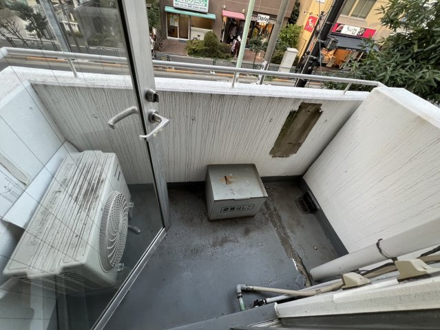 【バルコニー】