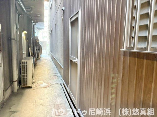 店舗付住宅　大阪市北区長柄西1丁目　のその他|■1階洋室前