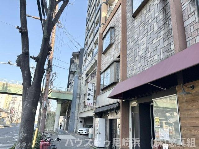 店舗付住宅　大阪市北区長柄西1丁目　の前面道路含む現地写真