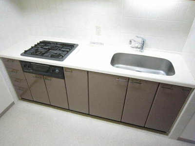 【キッチン】 | コンフィール日本橋アクアシティ | コンパクトなキッチンで掃除もラクラク