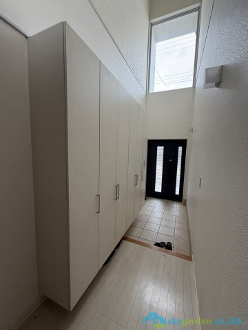 厚木市温水西2丁目　中古戸建の玄関