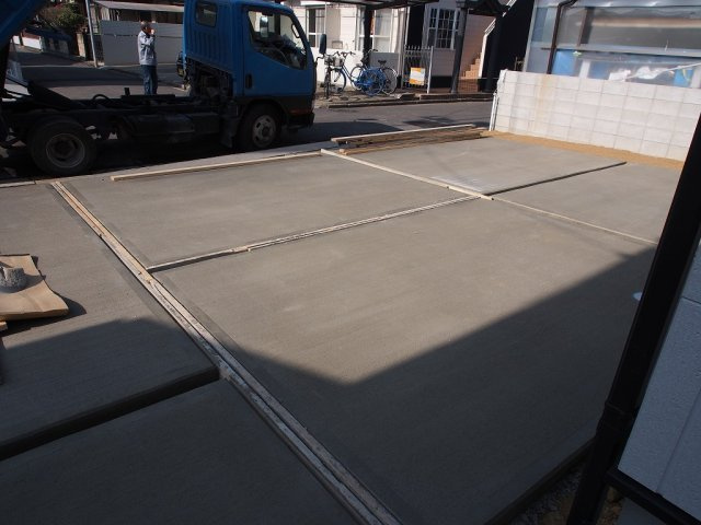 【前面道路含む現地写真】 | リーブルガーデン中区雄町第7①号棟