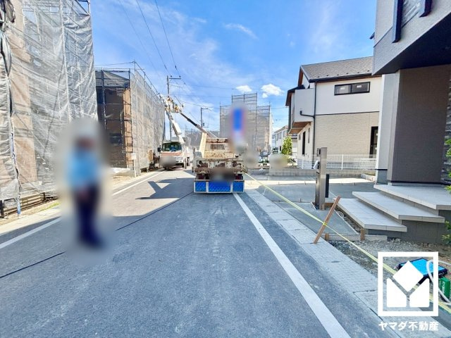 大津市雄琴５丁目　2期　9号棟の前面道路含む現地写真