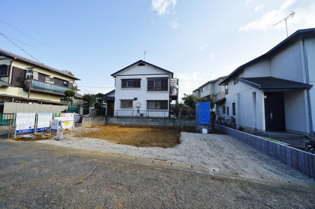 【横浜市瀬谷区上瀬谷町26-10新築戸建て】★仲介手数料無料★（上瀬谷小学校・瀬谷中学校）