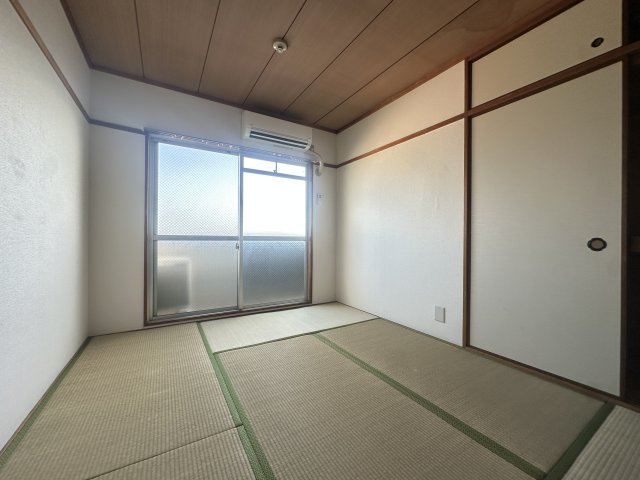 グランドハイツカワハラの寝室