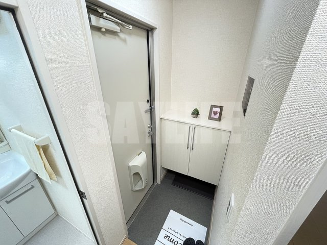 第6ウエスタンハイツの玄関