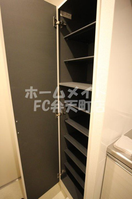 【その他】 | リブリH・Y・S | シューズボックスもあるので収納には困りません