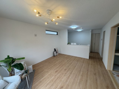 【居間・リビング】 | 南風原町照屋（全2棟）ラストB号棟 | ※同仕様写真です