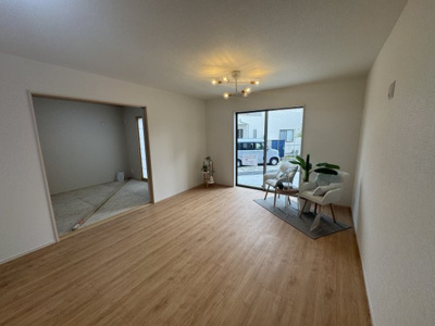 【居間・リビング】 | 南風原町照屋（全2棟）ラストB号棟 | ※同仕様写真です