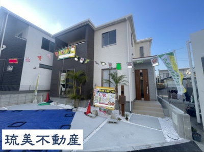 【外観】 | 南風原町照屋（全2棟）ラストB号棟 | B号棟　並列駐車3台可♪