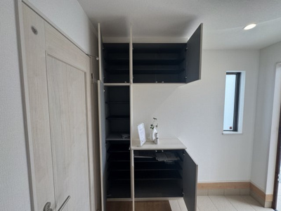 【玄関】 | 南風原町照屋（全2棟）ラストB号棟 | ※同仕様写真です