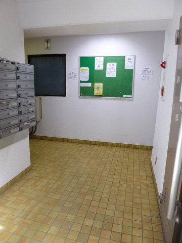 スカイコート後楽園2のエントランス