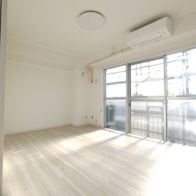 【洋室】 | ローズハイツ千住桜木 | 南向き