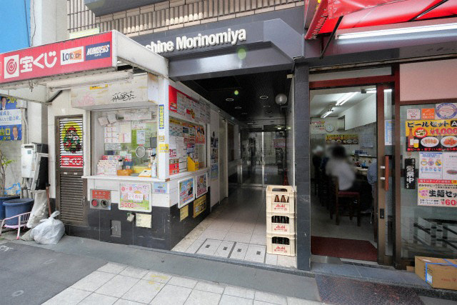 大阪市東成区中本１丁目の賃貸マンションのエントランス