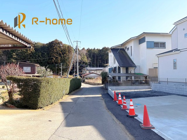 水戸市見川3丁目　新築戸建て　A号棟の前面道路含む現地写真|堂々！建物完成♪実際のお部屋をご見学可能です♪
ご見学が一番の資料！お気軽にお問い合わせ下さい♪

