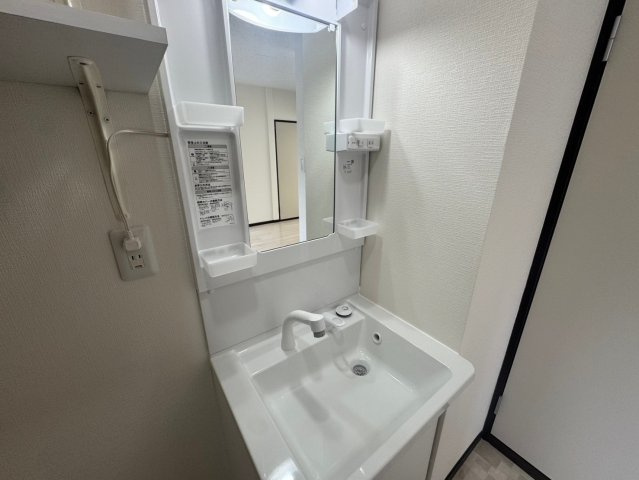 サンライズ曽根西ハイツの洗面所