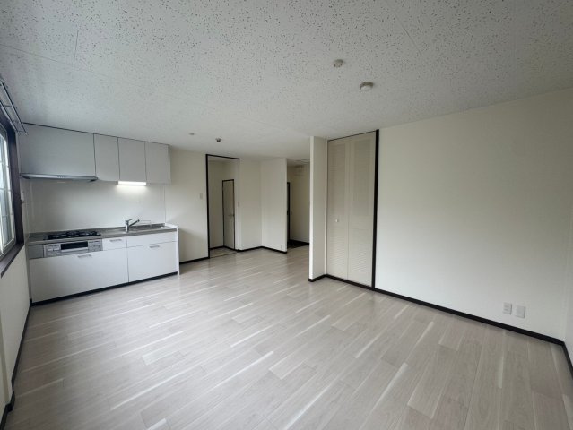 サンライズ曽根西ハイツの居間・リビング