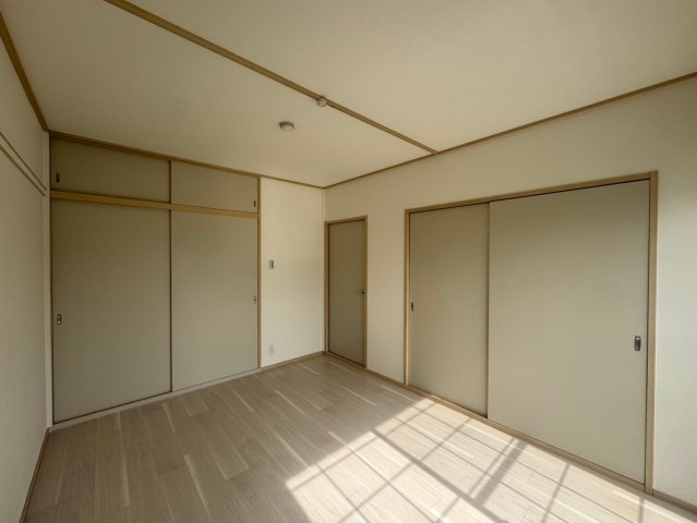 サンライズ曽根西ハイツの寝室