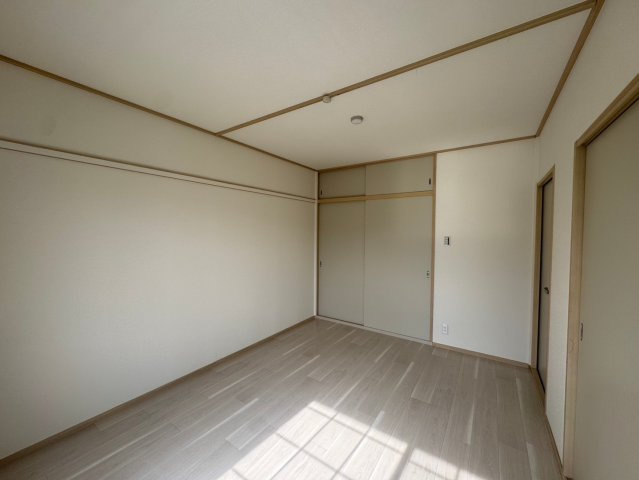 サンライズ曽根西ハイツの寝室