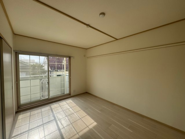 サンライズ曽根西ハイツの寝室