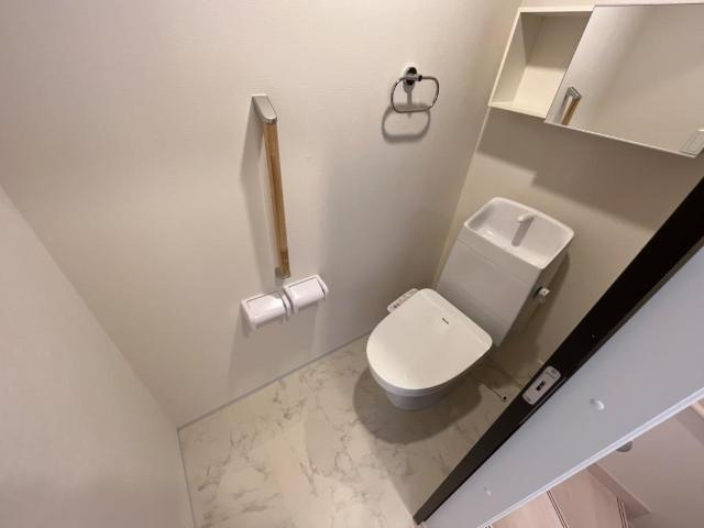 フォルトゥーナ(毛呂山町岩井西アパート新築工事)のトイレ|シャワー付トイレ（イメージ）