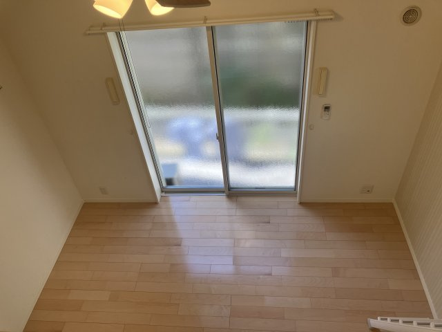 川崎市多摩区枡形３丁目のアパートの居間・リビング