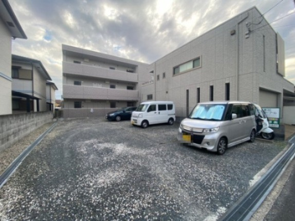 第4池上ハイツの駐車場