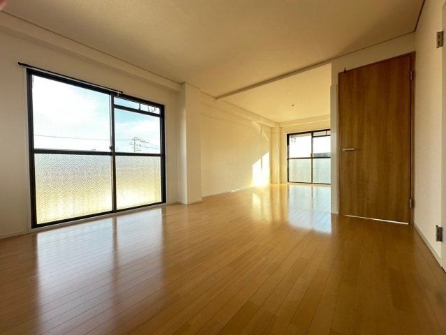 第4池上ハイツの居間・リビング