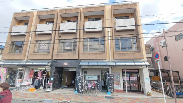 シエテ高槻IIの外観