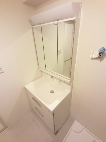 ラヴィール　レジデンスの独立洗面台