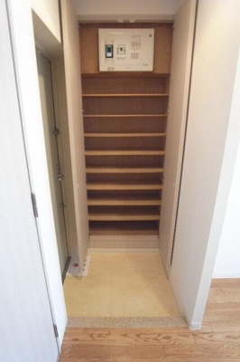 【玄関】 | アンダーフォレスト |  