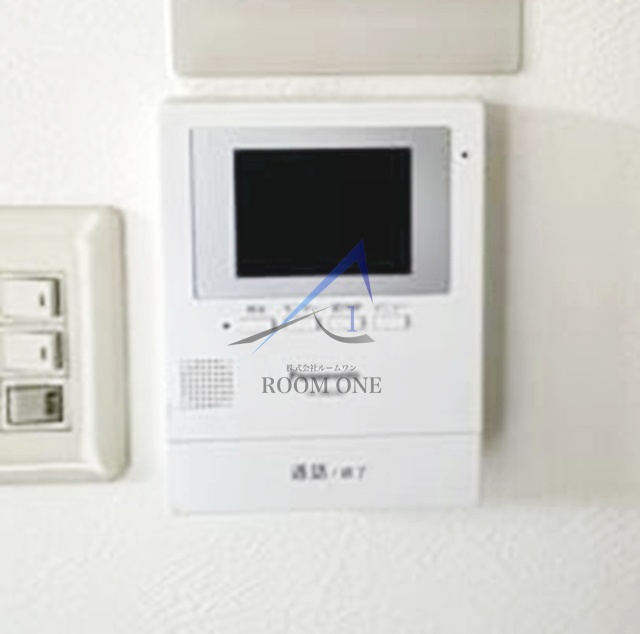 宇田川アパートのセキュリティ|モニター付きインターホンです。