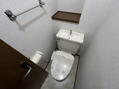 【トイレ】 | コーポライズヒルB | 温水洗浄便座