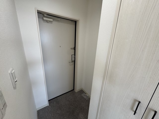 ラモーナ庄内栄町の玄関