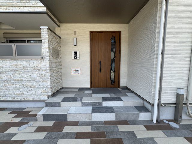 ラモーナ庄内栄町のエントランス