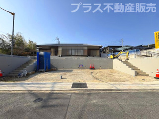 【外観】 | 現地写真。同じ物件を見るなら、プラス不動産販売にお任せ下さい。