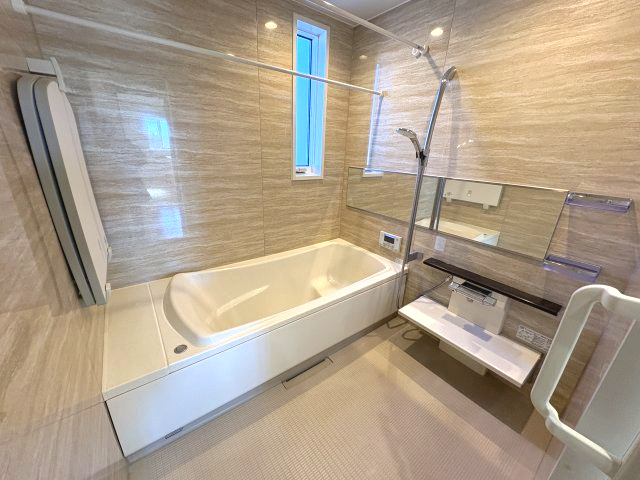 新曽中古戸建の浴室|2階風呂