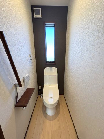 新曽中古戸建のトイレ|3階トイレ