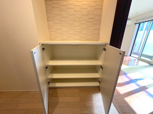 新曽中古戸建の収納|玄関収納