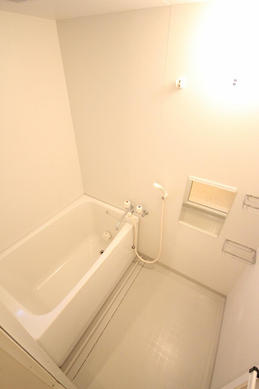 フラン神戸の浴室|※お部屋により仕様が異なる場合があります。