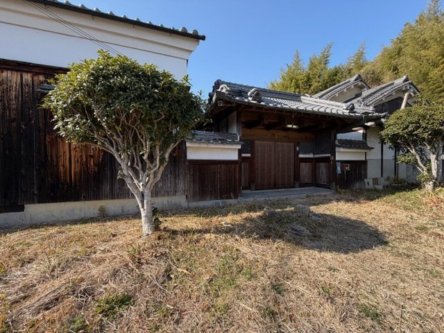 北葛城郡上牧町大字上牧　中古戸建の外観|趣のある門構え♪