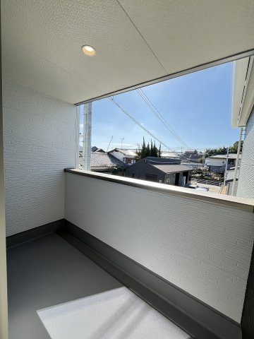 【バルコニー】 | 福岡市東区和白丘3丁目第1　2号棟（全2棟）【仲介手数料無料・0円】 | 施工例。施工例は完成時と異なる場合があります。