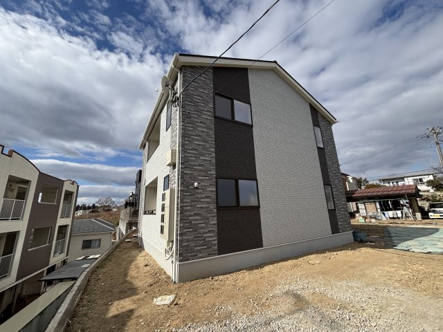 ピュアランド燕沢東の外観