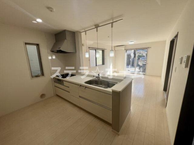 中茶屋1 中古戸建の居間・リビング|ゆったりとした居間です