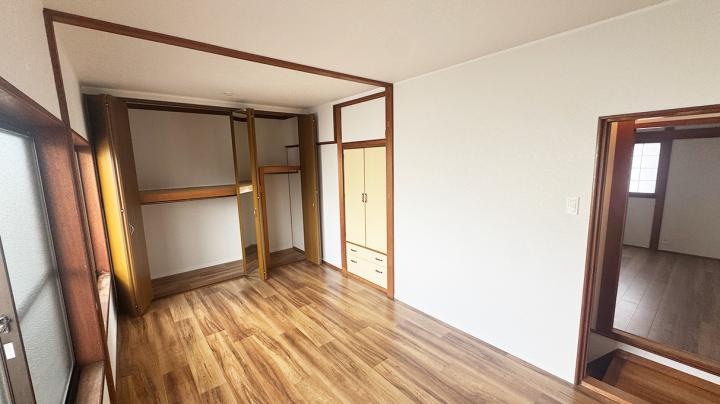 千里丘4丁目貸家の寝室