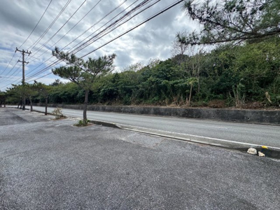 【前面道路含む現地写真】 | 宮古島市平良字東仲宗根添 中古戸建