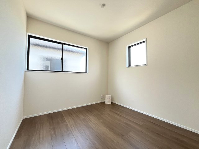 【子供部屋】 | 福岡市西区拾六町4丁目　2号棟（全3棟）【仲介手数料無料・0円】 | 現地写真。