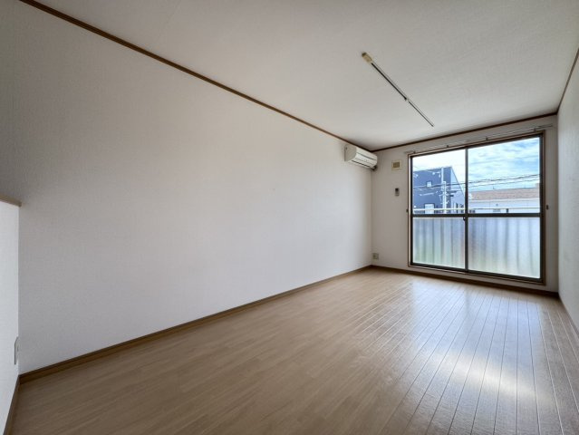 リーブル　Ⅰの居間・リビング|他社様掲載物件もまとめてご紹介、ご案内可能です(^^)/