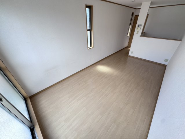 リーブル　Ⅰの居間・リビング|他社様掲載物件もまとめてご紹介、ご案内可能です(^^)/